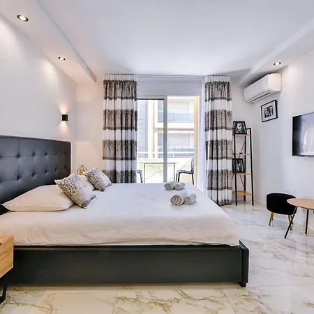 Large - 50m - Terrace Sea View *