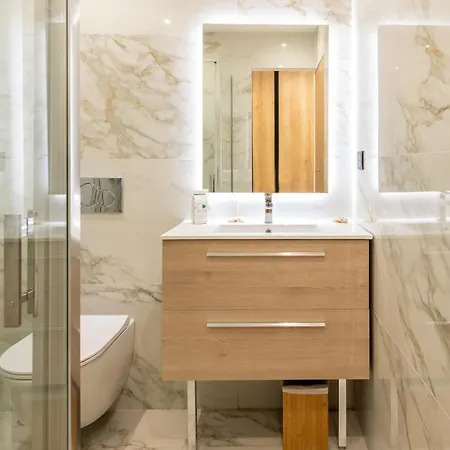 Large - 50m - Terrace Sea View アパート